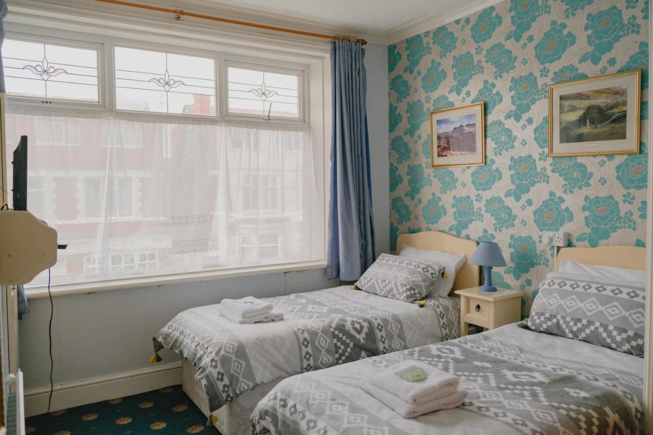 The Glen Stuart Hotel Blackpool Exteriör bild